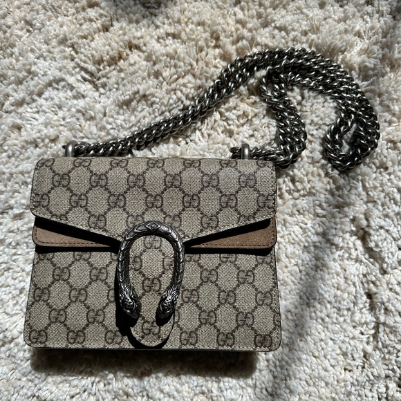 Authentic Gucci Dionysus GG Mini Bag - Picture 4 of 11